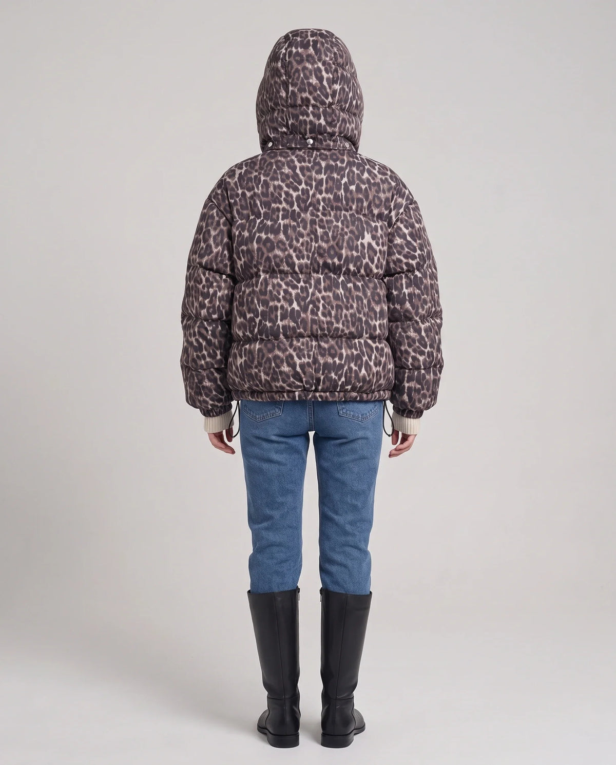 Doudoune courte oversize léopard à capuche amovible