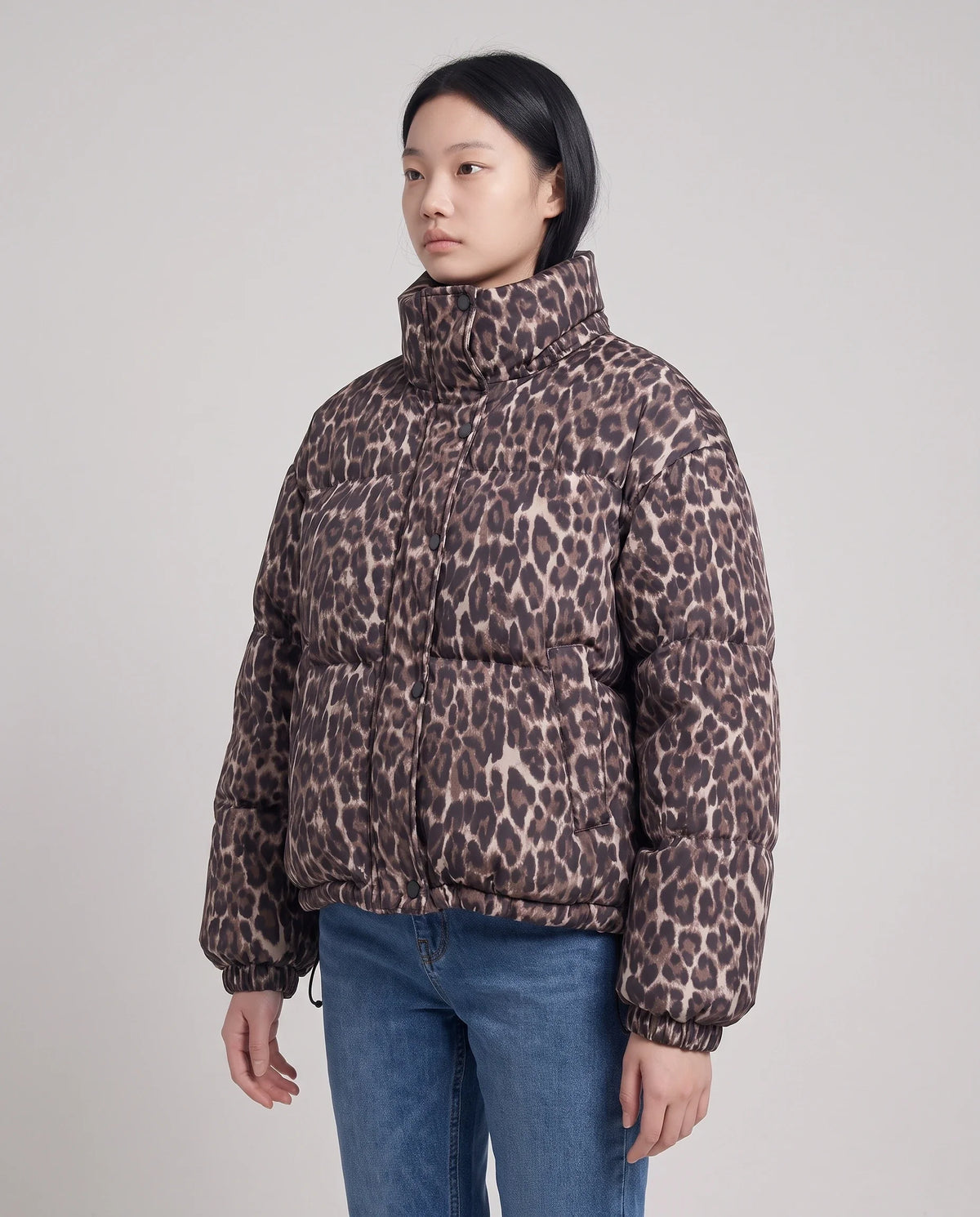 Doudoune courte oversize léopard à capuche amovible