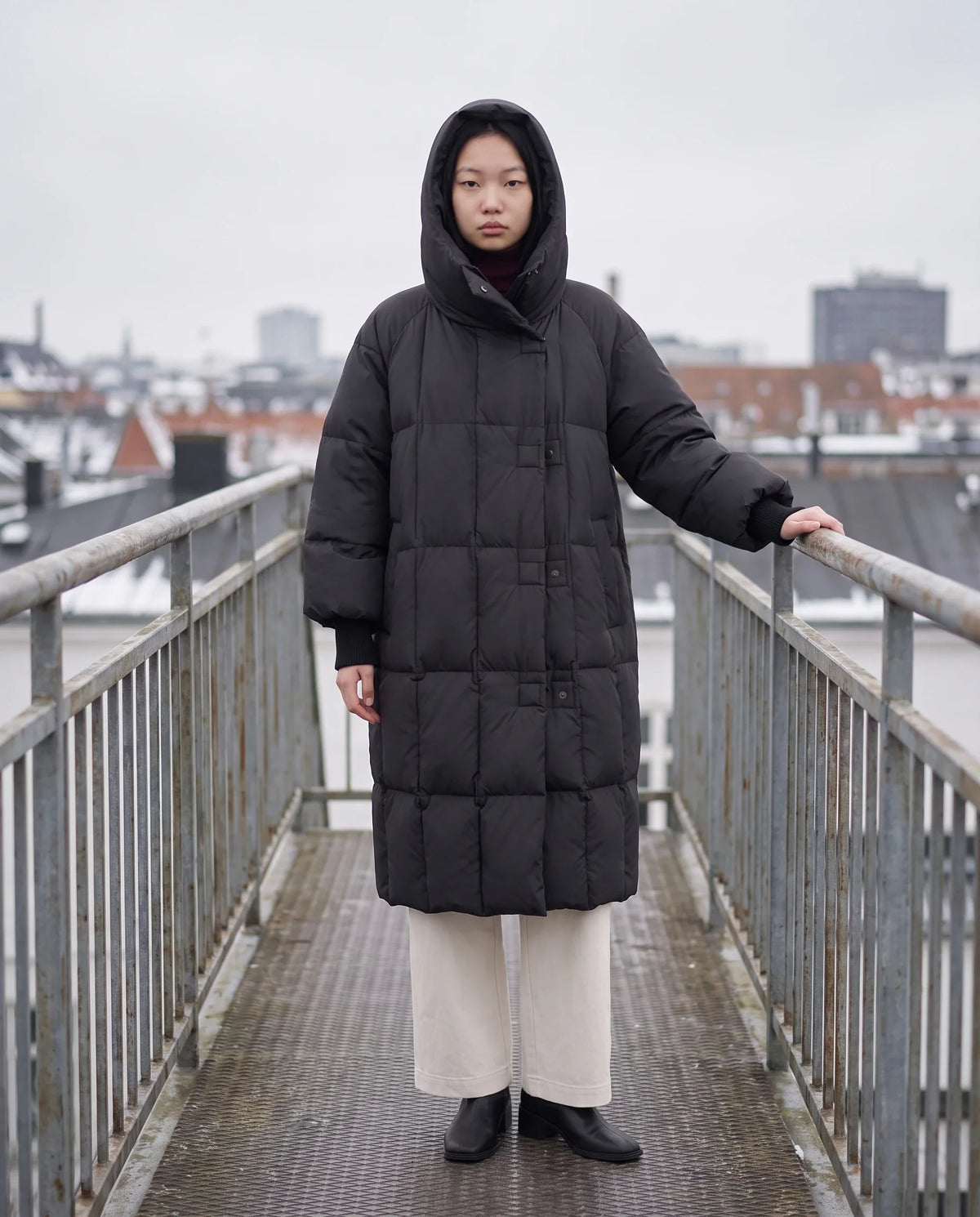 Doudoune longue oversize à col-capuche zippé