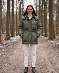 Doudoune oversize mi-cuisse à capuche et ceinture