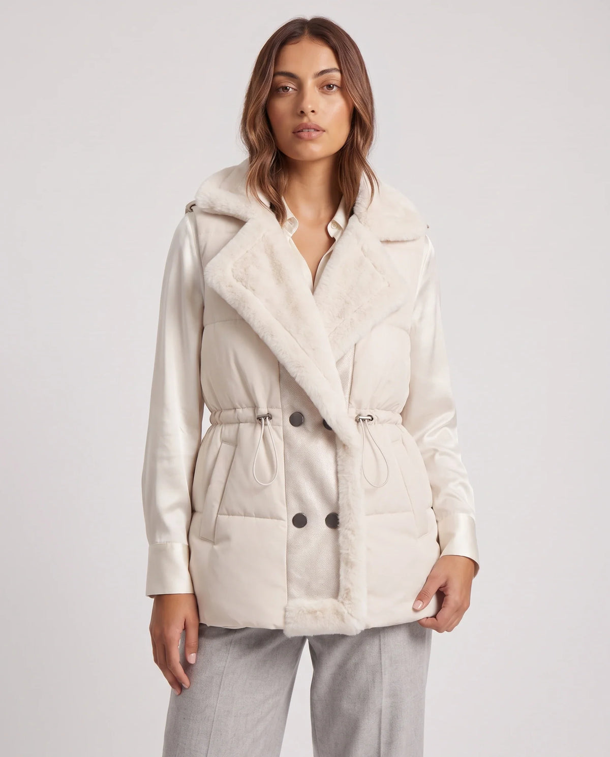 Gilet sans manches à col fausse fourrure