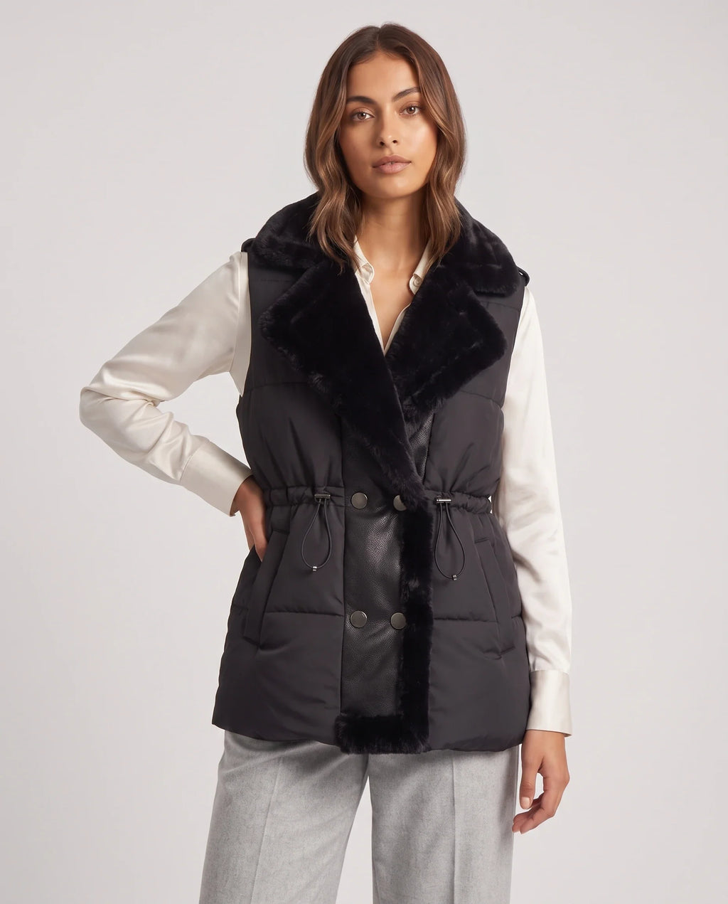 Gilet sans manches à col fausse fourrure