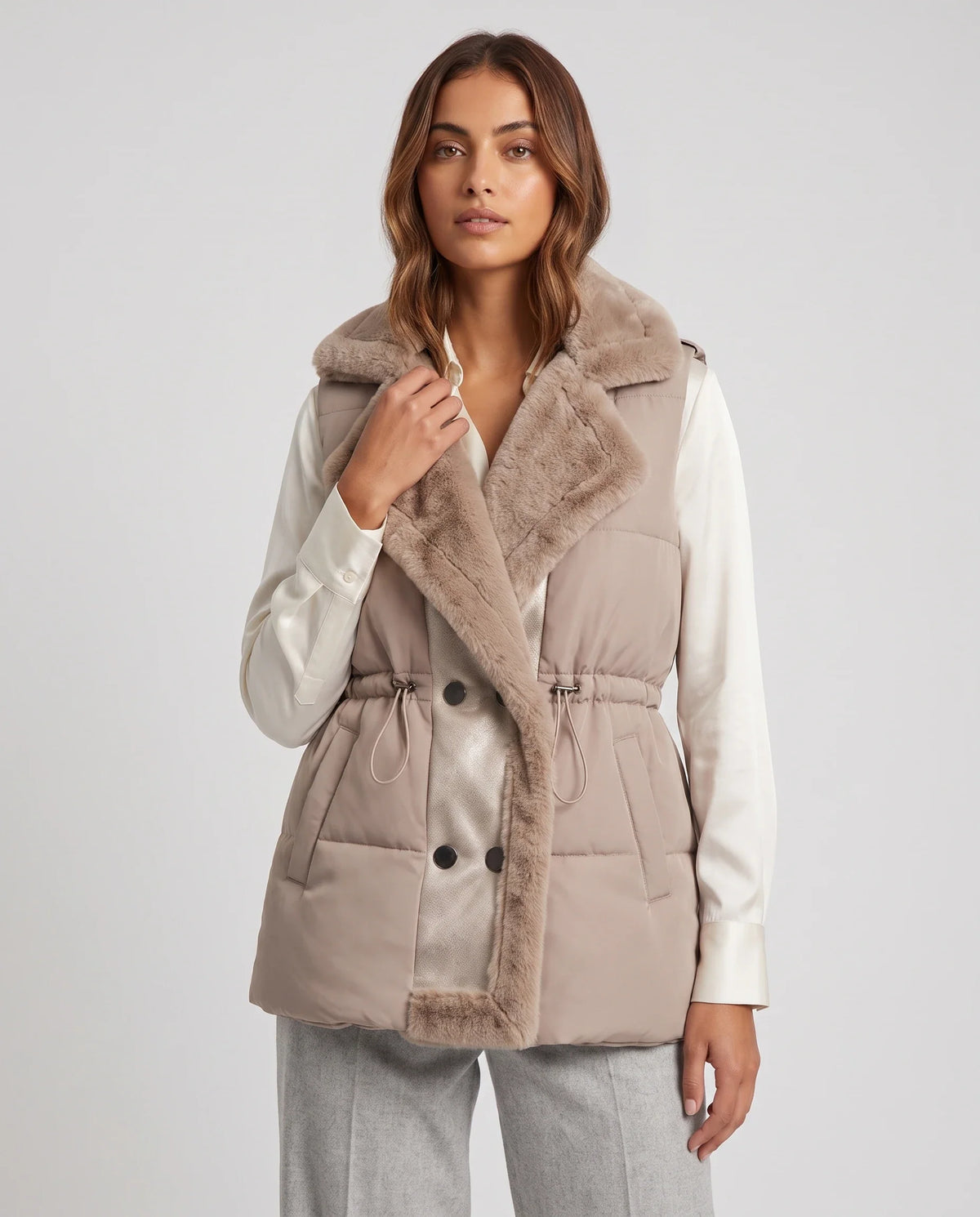 Gilet sans manches à col fausse fourrure