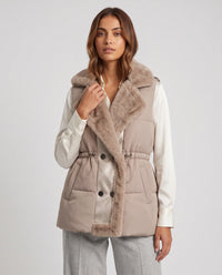 Gilet sans manches à col fausse fourrure