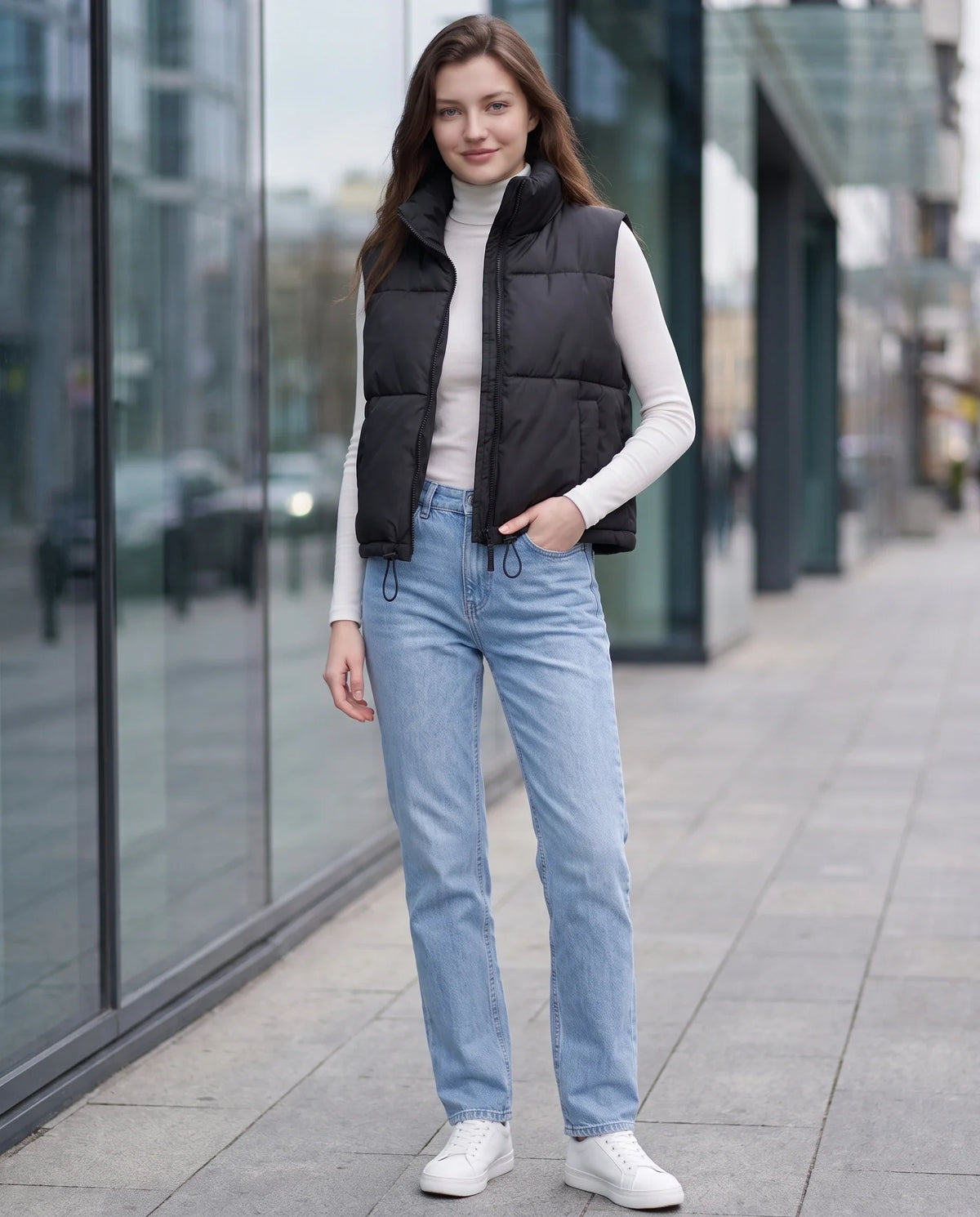 Gilet matelassé cropped à ourlet à cordon