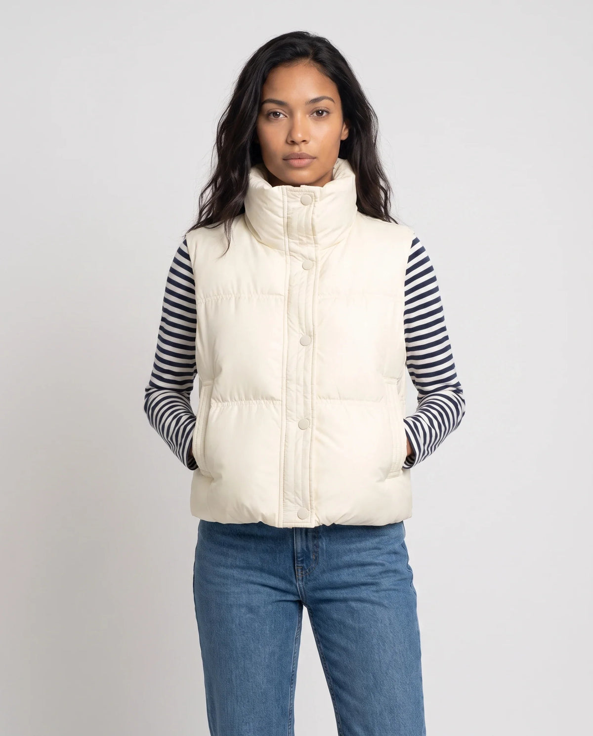 Gilet matelassé cropped à col montant