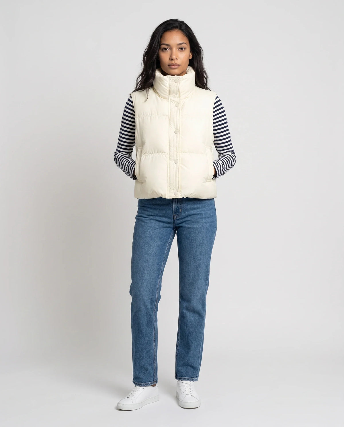 Gilet matelassé cropped à col montant
