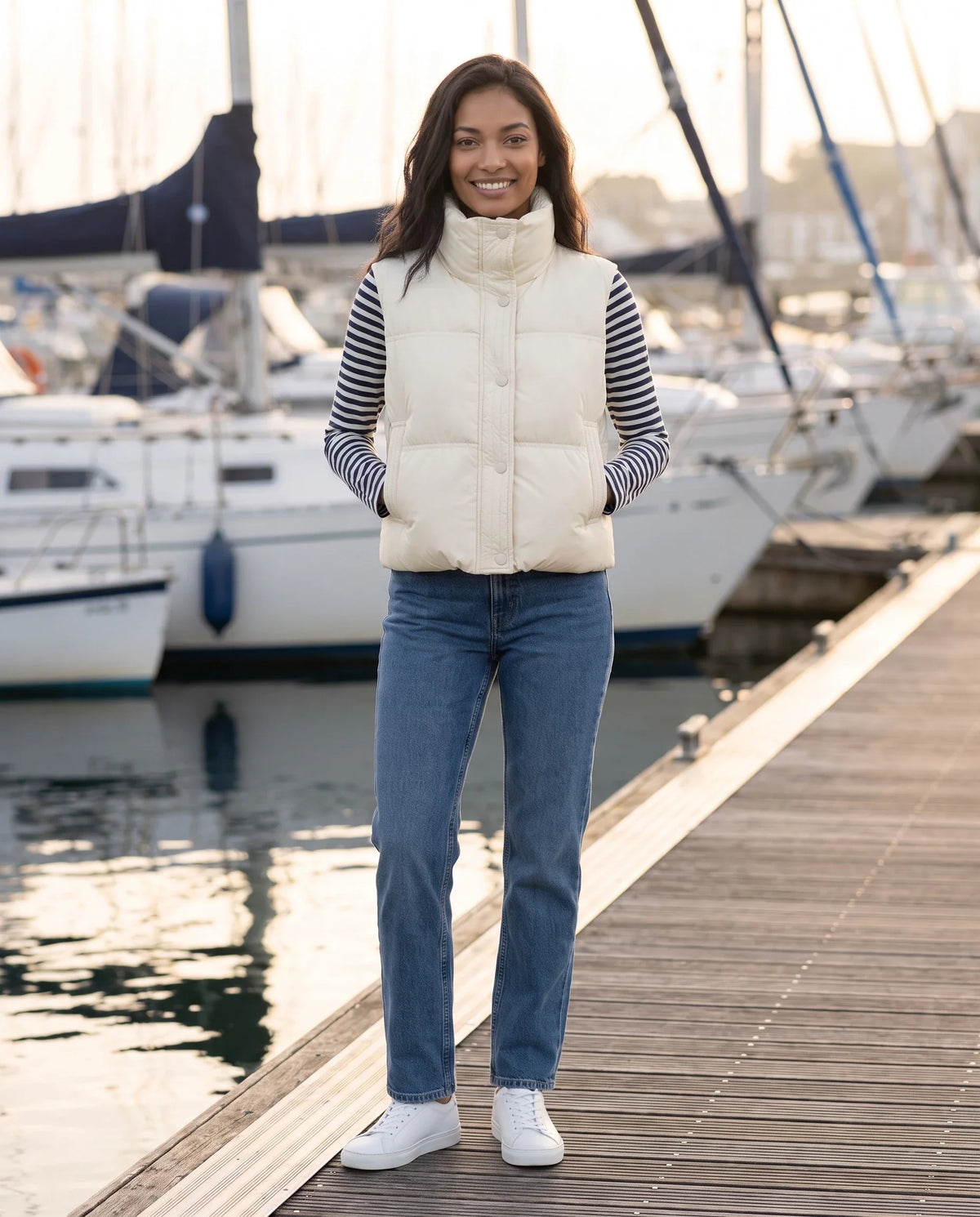 Gilet matelassé cropped à col montant