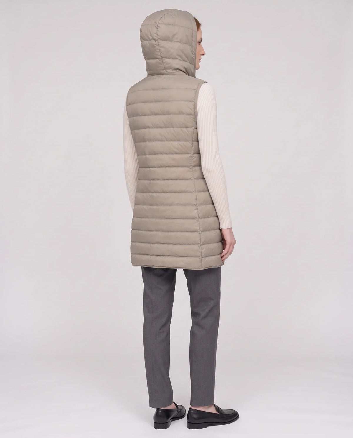 Gilet long sans manches matelassé à capuche