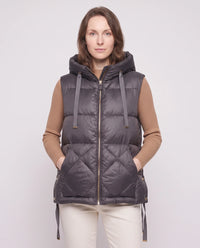 Gilet matelassé à capuche et grandes poches