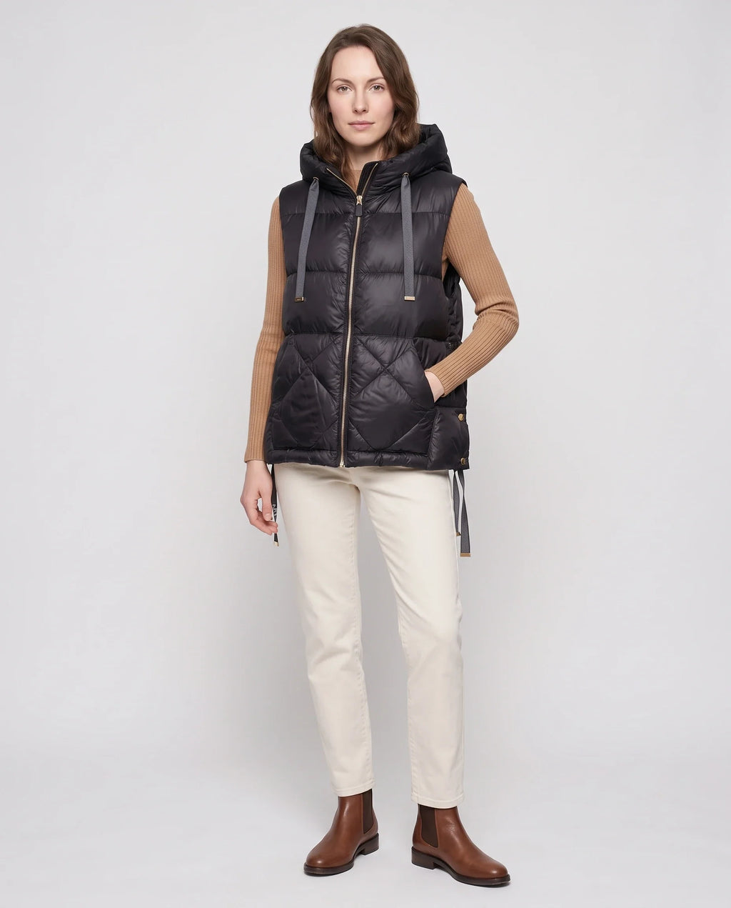 Gilet matelassé à capuche et grandes poches