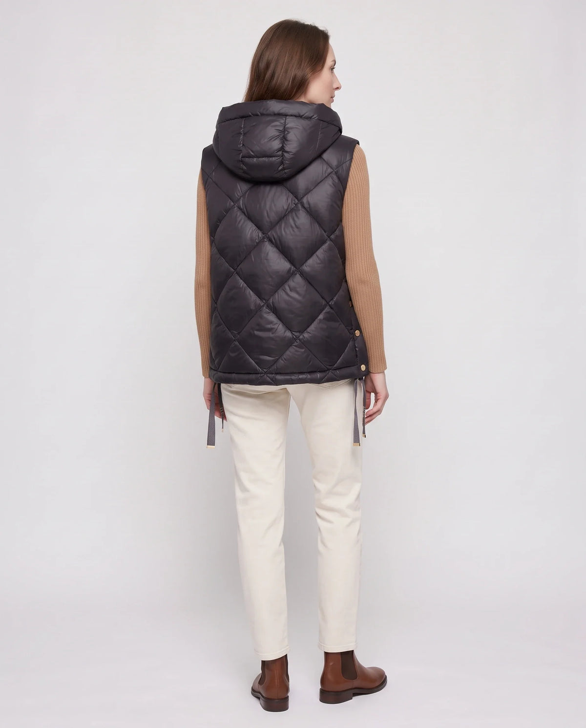 Gilet matelassé à capuche et grandes poches
