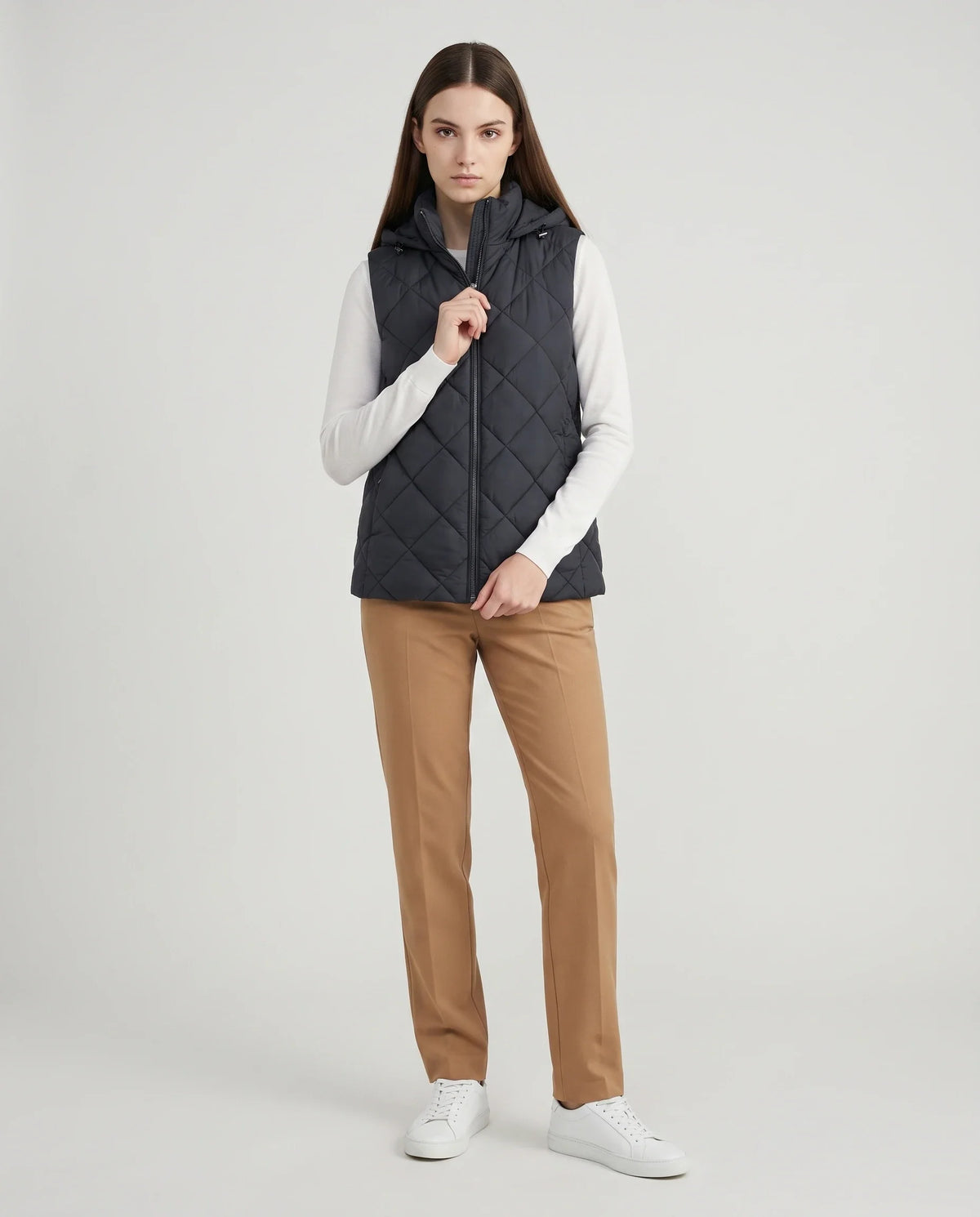 Gilet matelassé court à capuche