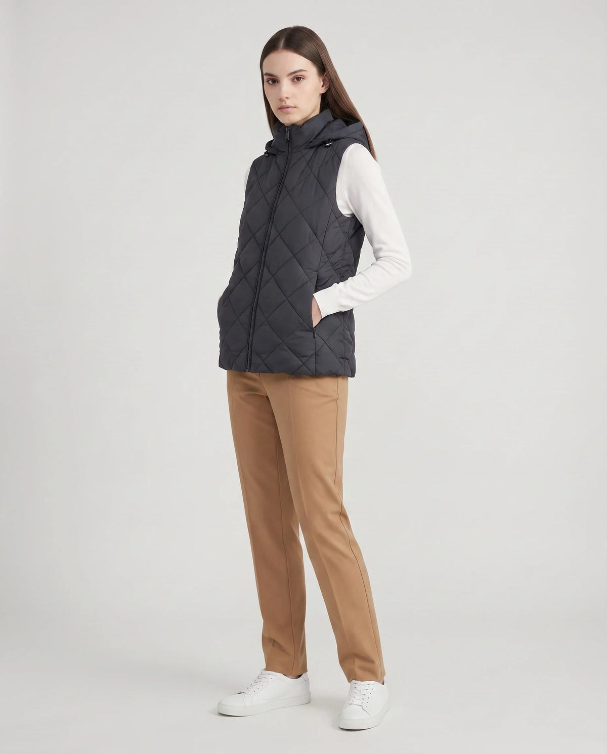 Gilet matelassé court à capuche