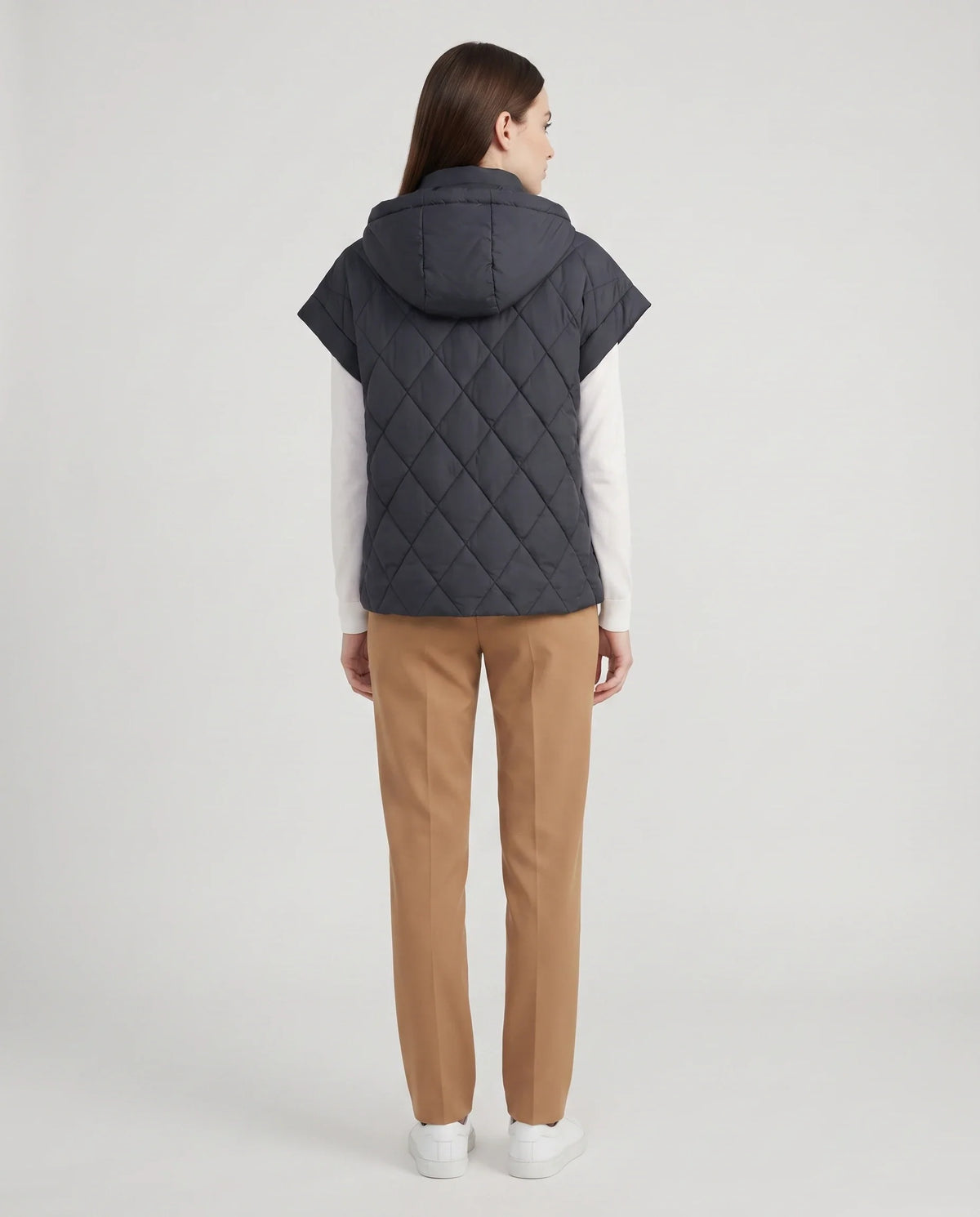 Gilet matelassé court à capuche