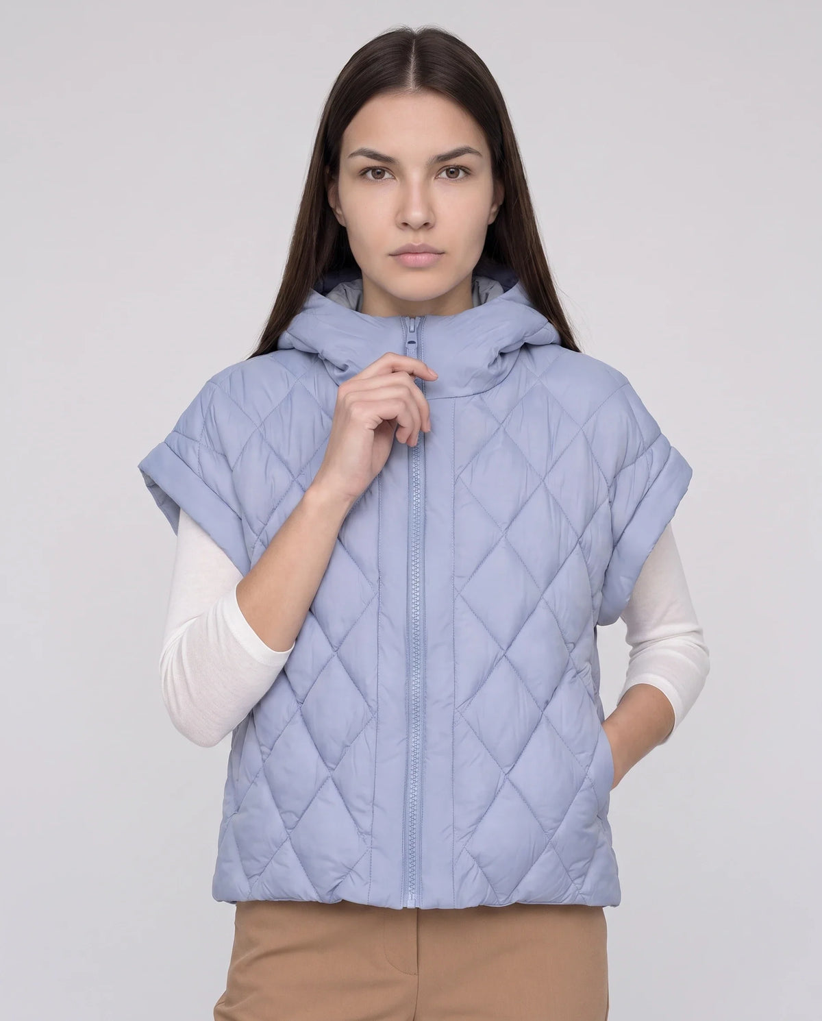 Gilet matelassé court à capuche