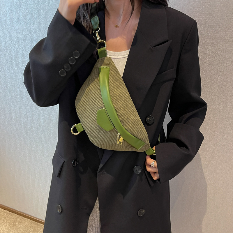 Sac banane en velours côtelé à bandoulière amovible