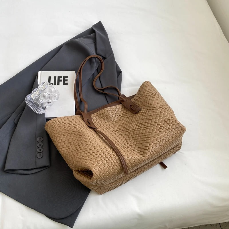 Sac cabas tressé en simili cuir à anses larges