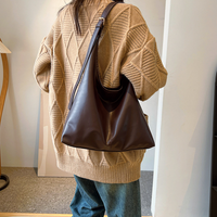 Sac hobo en simili cuir à fermeture magnétique