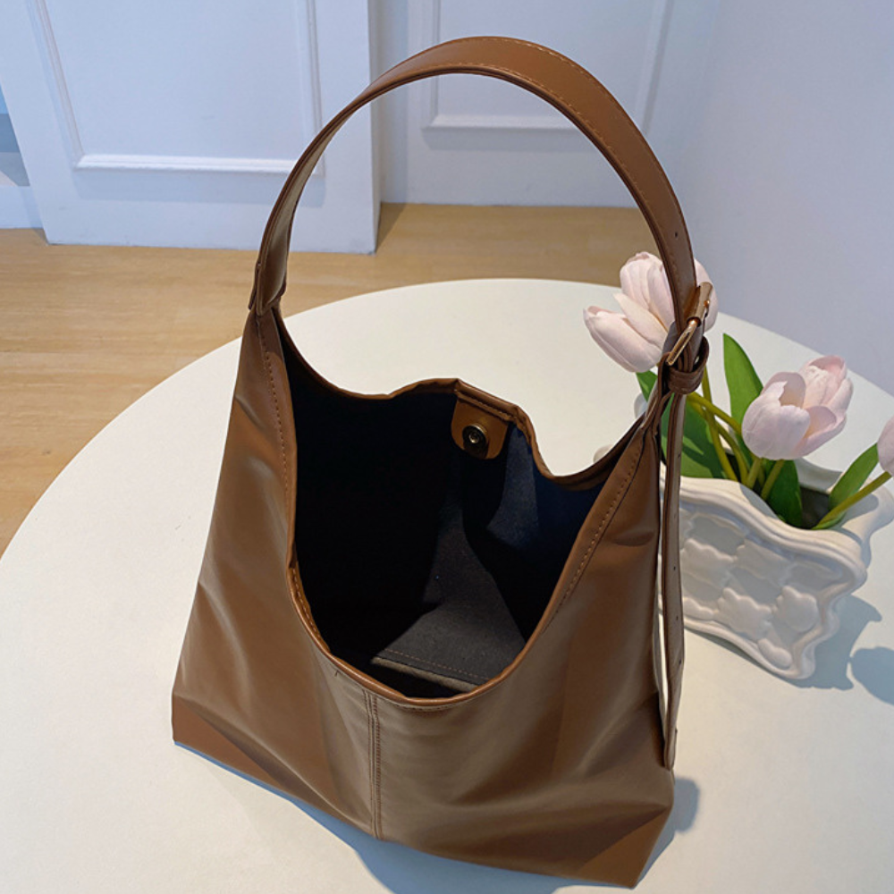 Sac hobo en simili cuir à fermeture magnétique