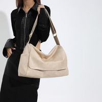Sac cabas en simili cuir à rabat et bandoulière