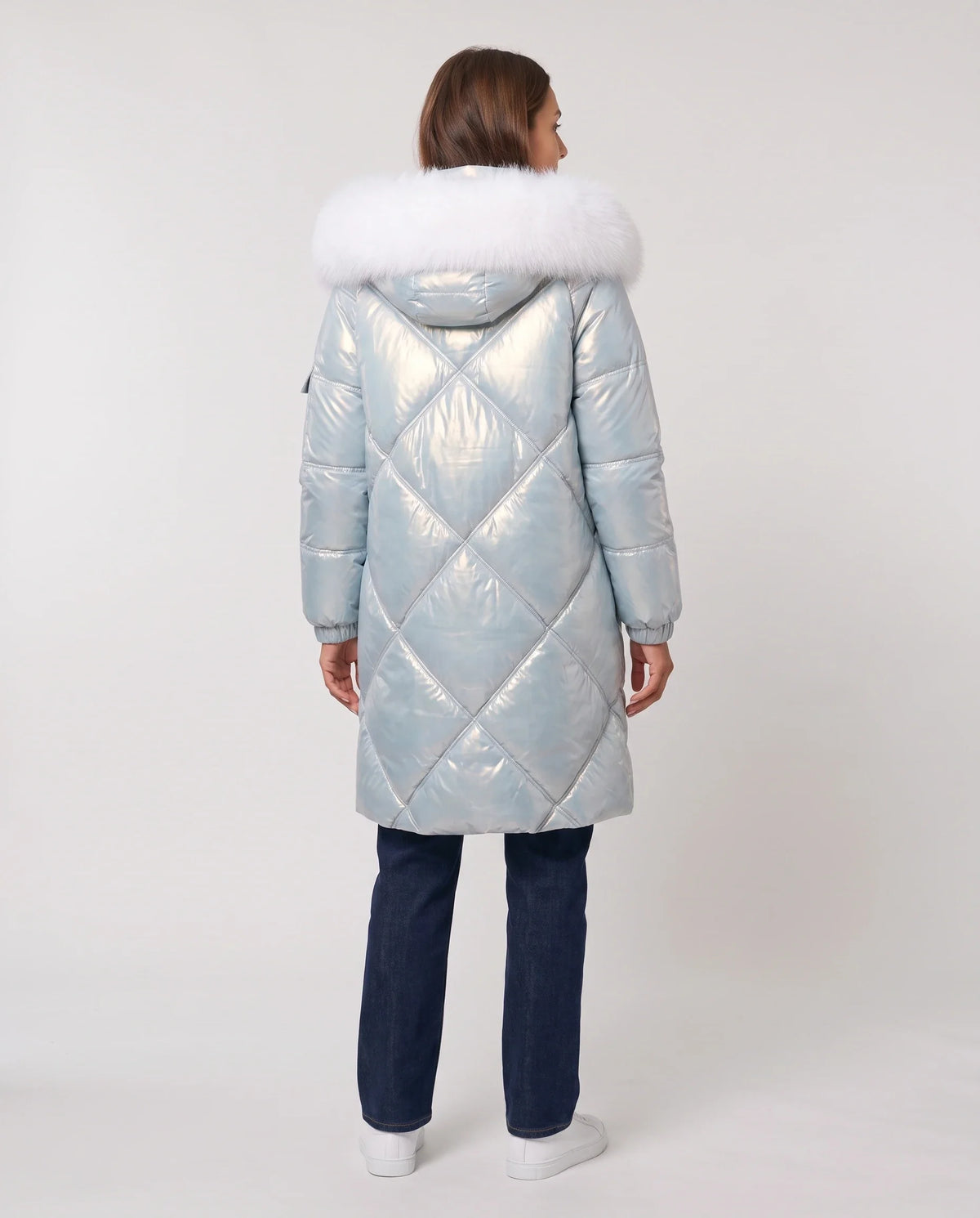 Parka mi-longue brillante à capuche fourrure