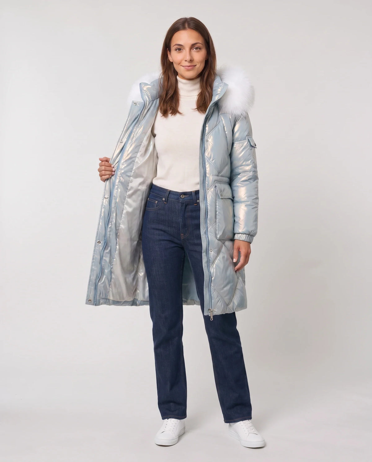 Parka mi-longue brillante à capuche fourrure
