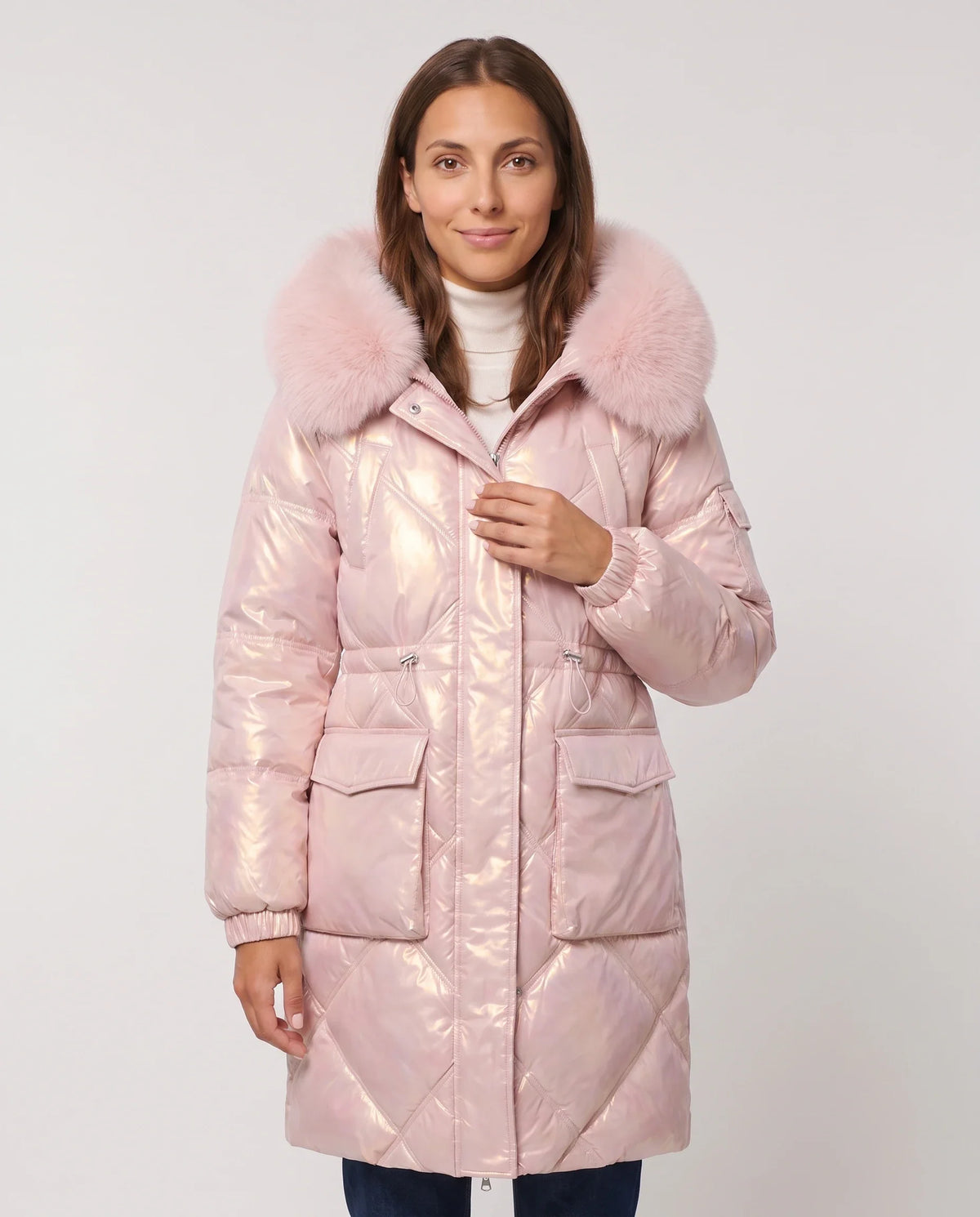 Parka mi-longue brillante à capuche fourrure