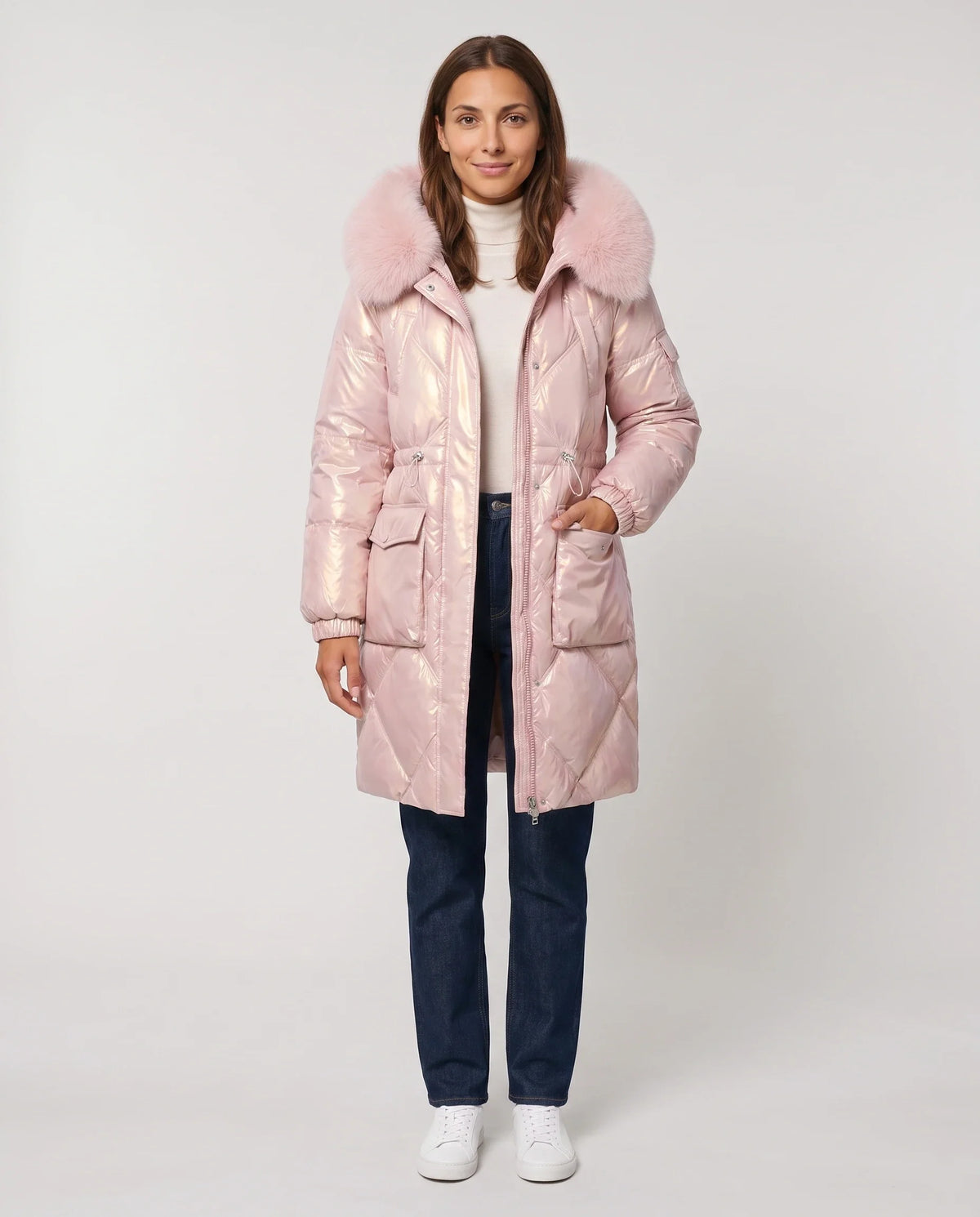Parka mi-longue brillante à capuche fourrure