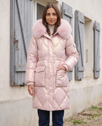Parka mi-longue brillante à capuche fourrure