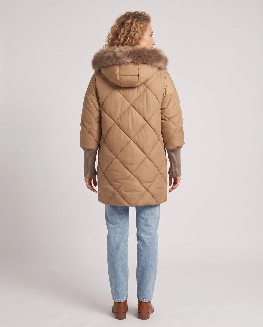 Parka mi-longue matelassée à manches tricot