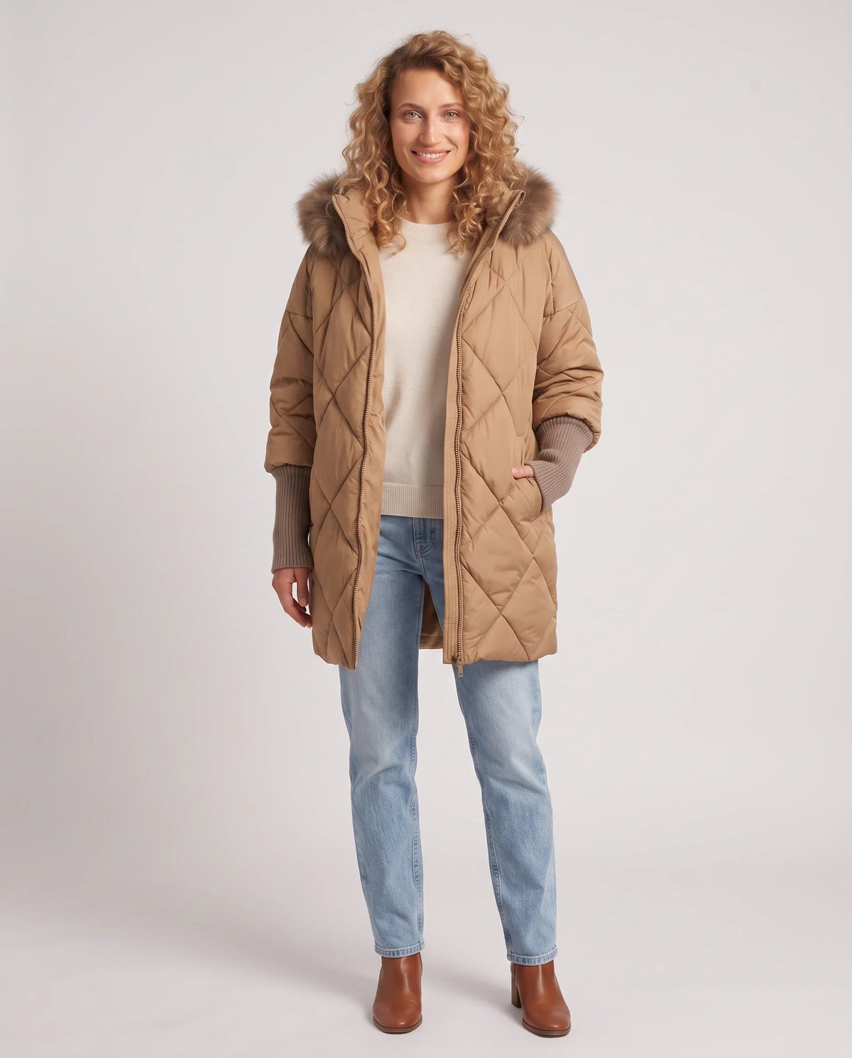 Parka mi-longue matelassée à manches tricot